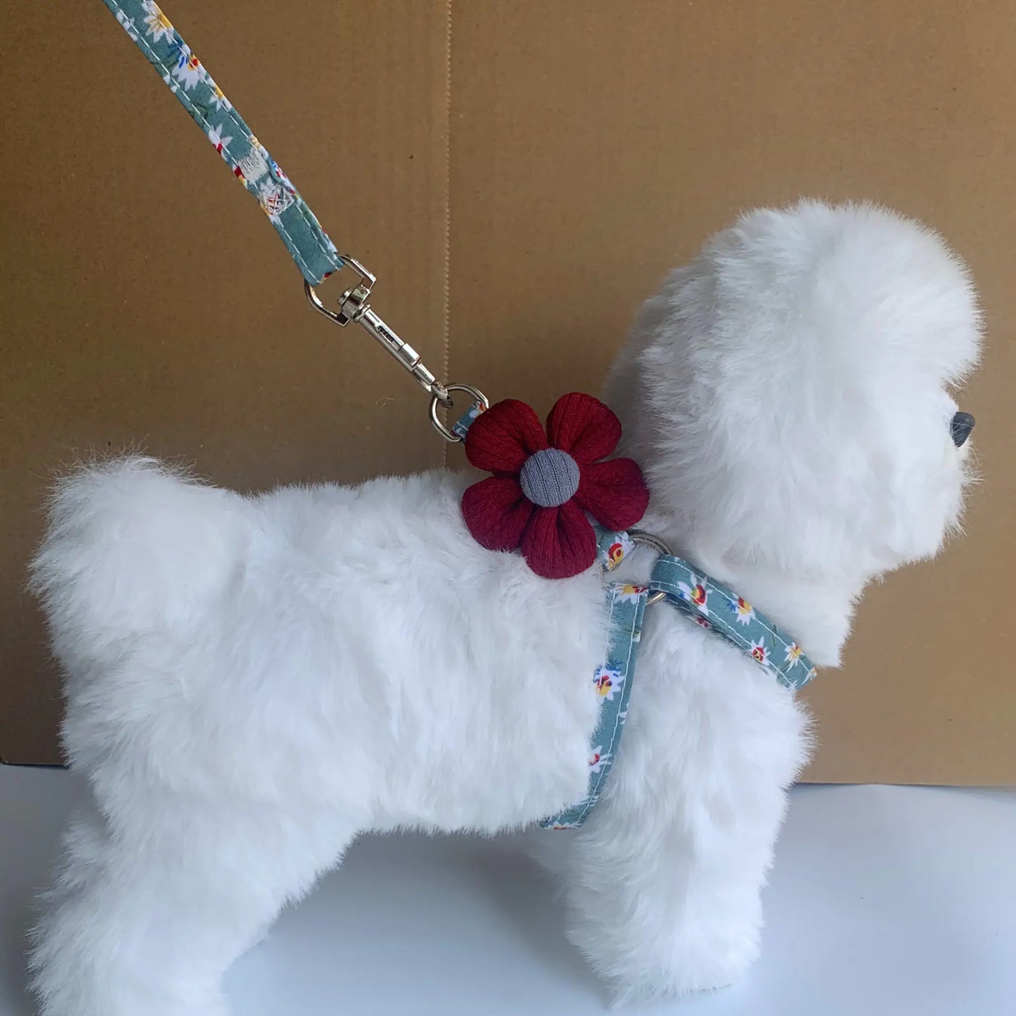 Adjustable Pet Chest Harness with Traction Leash