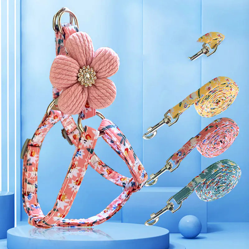 Adjustable Pet Chest Harness with Traction Leash